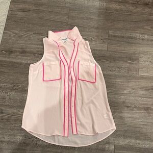 Women’s button up pink shirt
